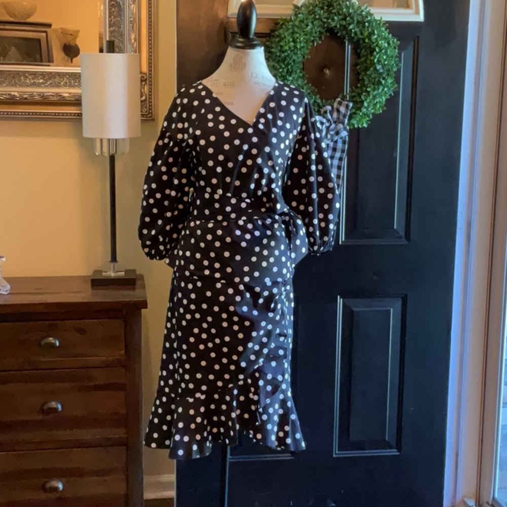 White House/Black Market 2 Piece Dressy Polka Dot Ensemble